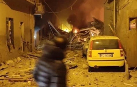 12 người mất tích trong vụ sập tòa nhà ở Ý