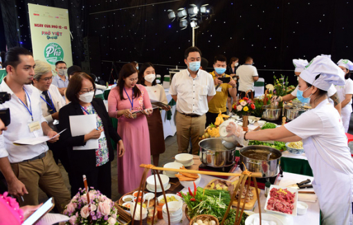 Ai sẽ nấu phở cho bà con đảo Thiềng Liềng vào ngày 18/12?