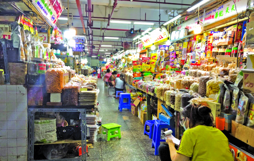 Chợ ế ẩm, tiểu thương không dám trữ hàng tết