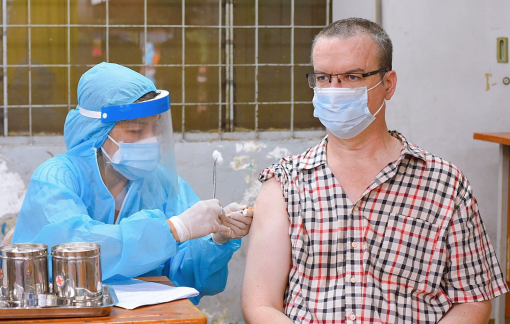 TPHCM hỗ trợ 23.000 công dân nước ngoài tiêm vắc-xin COVID-19