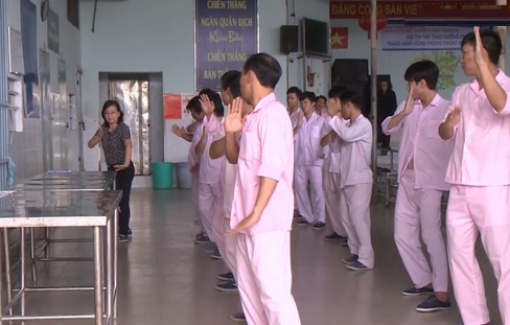 TPHCM: Gần 1,4 tỷ đồng thăm hỏi, động viên 15 cơ sở cai nghiện và xã hội