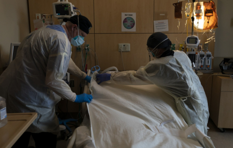 Bệnh viện ở Mỹ căng thẳng lại khi số bệnh nhân COVID-19 tăng đột biến