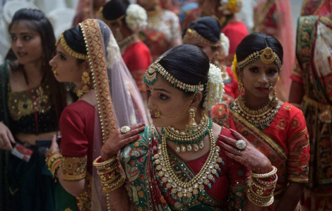 Ấn Độ gây sốc khi tăng tuổi kết hôn ở phụ nữ từ 18 lên 21
