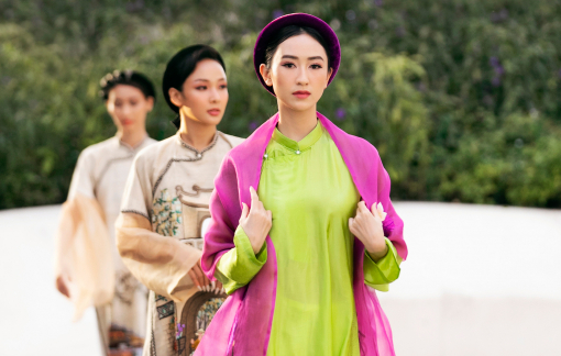 Áo dài Việt rực rỡ trên đất khách