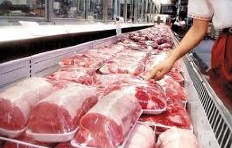 Thịt nhập khẩu tiếp tục giảm