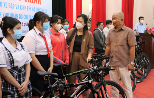 Hỗ trợ trẻ em có hoàn cảnh khó khăn do ảnh hưởng bởi dịch COVID-19