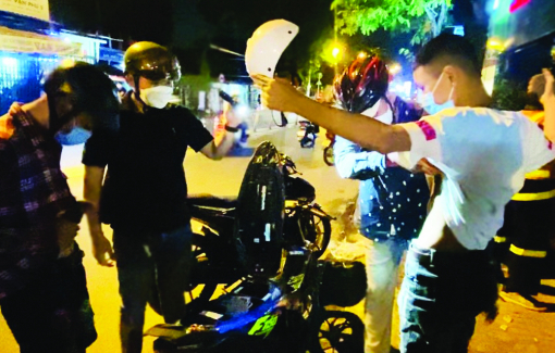 Theo chân trinh sát trấn áp tội phạm cuối năm