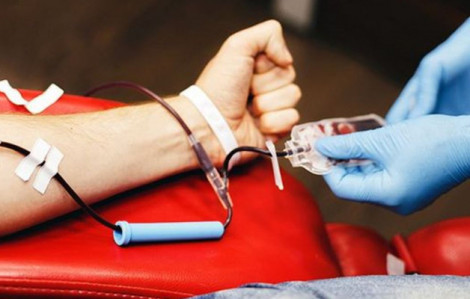 Sau khi tiêm vắc xin COVID-19 có thể hiến máu không?