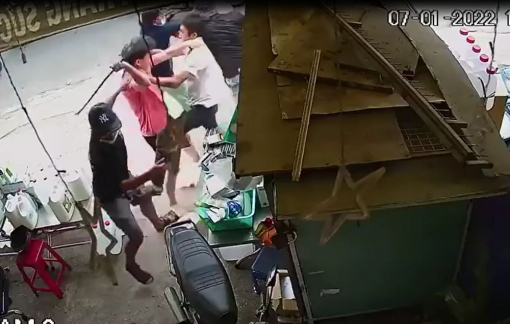 Mâu thuẫn trong việc buôn bán, 2 nhóm ẩu đả làm nhiều người bị thương