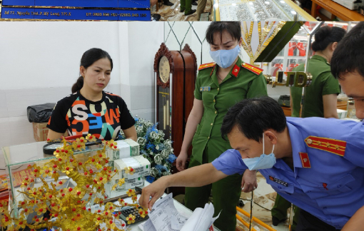 Bắt quả tang một vụ buôn lậu 18kg vàng