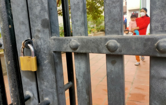 Xã "linh động" khóa trái cổng người cách ly tại nhà, huyện yêu cầu dừng ngay