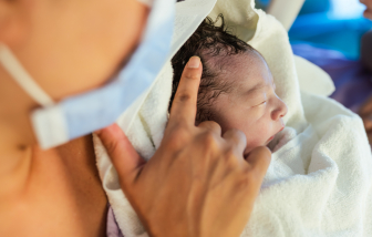 Mỹ: Trẻ sơ sinh cũng tử vong vì COVID-19