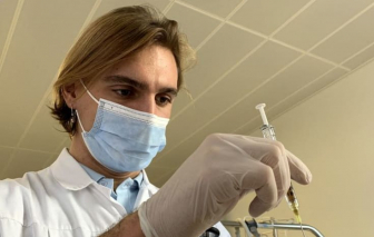 Thụy Sĩ thử nghiệm miếng dán vắc xin COVID-19