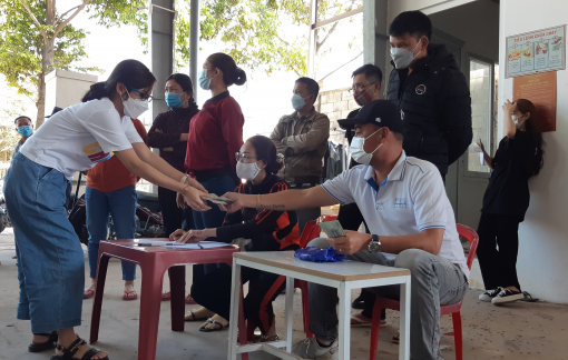 Vụ hàng trăm công nhân đi đòi lương: Yêu cầu doanh nghiệp cam kết qua Tết trả lương, không di dời