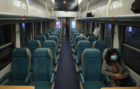 Chuyến tàu cuối năm rời ga Hà Nội với… 25 hành khách