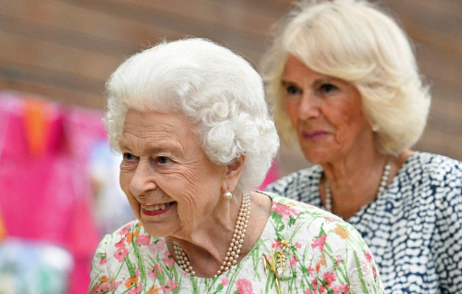 Nữ hoàng Elizabeth II: Camilla sẽ là Nữ hoàng Anh khi Charles lên ngôi vua