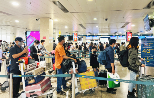 Tăng hàng trăm chuyến bay, giá vé vẫn chưa giảm