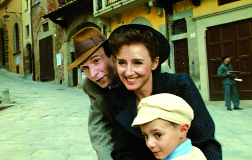 "Life is beautiful": Tình yêu và hy vọng