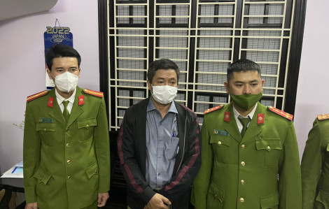 Vụ Công ty Việt Á: Khởi tố, bắt tạm giam 4 tháng Giám đốc và Trưởng phòng kế toán CDC Thừa Thiên - Huế