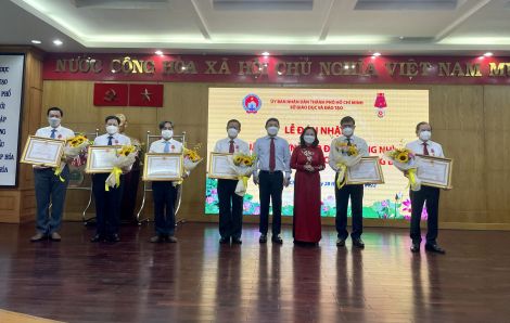 9 nhà giáo TPHCM vinh dự được nhận Huân chương Lao động hạng Nhì và hạng Ba