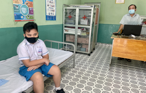 Việc xét nghiệm của học sinh là F1 không cần phải có sự giám sát của y tế