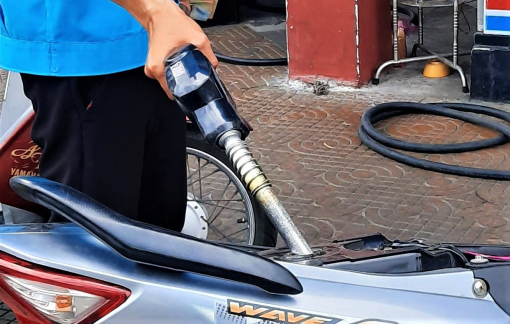 Sóc Trăng phạt 4 cửa hàng xăng dầu không bán hàng 75 triệu đồng