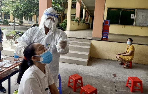 TP.HCM: Hỗ trợ 51.520 bộ sinh phẩm xét nghiệm COVID-19 cho các trường công lập