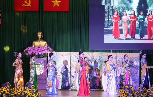 Tập thể Công an TP.Thủ Đức đoạt giải nhất hội thi Duyên dáng áo dài Công an TPHCM năm 2022