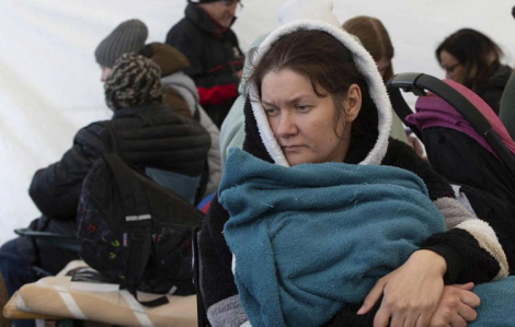 Phụ nữ tị nạn Ukraine chịu đựng thương tổn tinh thần và nỗi đau chia cắt