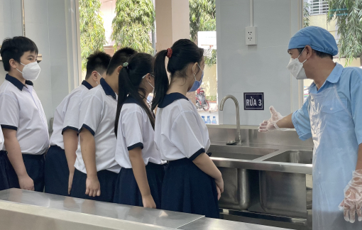 Học sinh TPHCM ăn bán trú kiểu Nhật