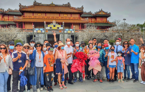 Di tích Huế đón gần 600 du khách đầu tiên trong ngày mở cửa du lịch