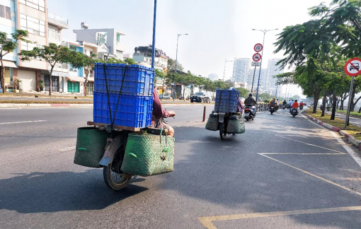 Xử phạt, có dẹp được xe "mù"?