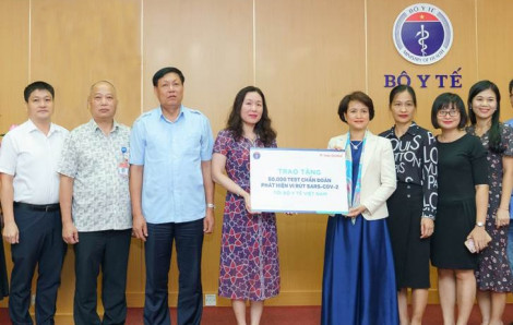 Hơn 150 tỷ đồng chống dịch COVID-19 được Sao Thái Dương trao tặng tới cộng đồng