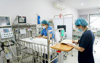 Bệnh viện “bình thường hóa”, bảo vệ nhóm nguy cơ cao ra sao?