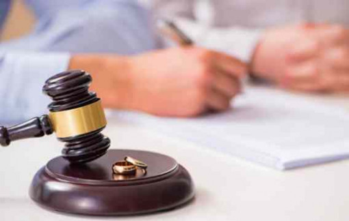 Mẹ có được nộp đơn ly hôn cho con bị tâm thần?