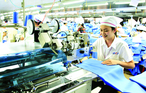 Khi nhà máy theo công nhân về tỉnh