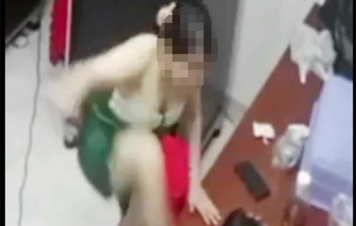 Vụ bé lớp 6 bị bạo hành: Cách ly mẹ ruột ra khỏi bé