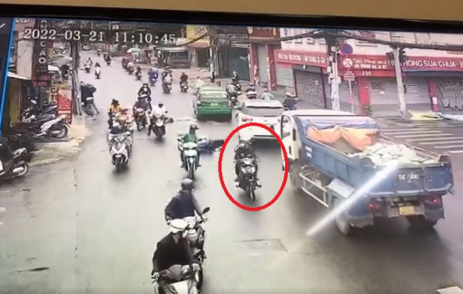 Bắt nhanh 2 kẻ giật điện thoại, xịt hơi cay làm đôi nam nữ té xe, bị thương nặng