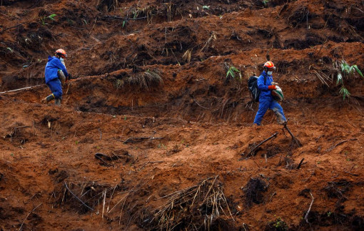 Hộp đen thứ 2 của chiếc máy bay rơi được tìm thấy, Trung Quốc xác nhận 132 người thiệt mạng