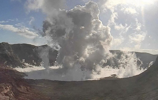 Clip: Núi lửa phun trào khiến hàng ngàn người Philippines phải sơ tán khẩn cấp