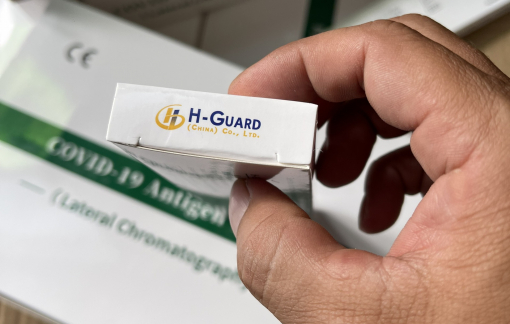 Tạm giữ gần 9.500 bộ test COVID-19 trôi nổi, nghi nhập lậu