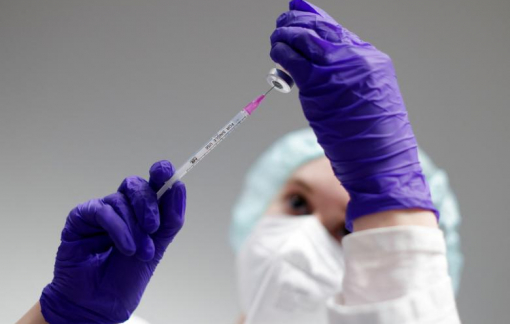 Thế giới từ tình trạng thiếu hụt sang thừa mứa vắc xin COVID-19