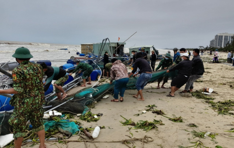 Quảng Nam: Sóng biển đánh vỡ lồng bè, ngư dân thiệt hại gần 3 tỷ đồng