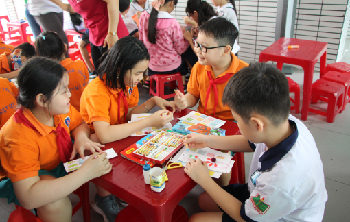 TPHCM: Trường tiểu học đề xuất học sinh F1 chưa mắc COVID-19 vẫn được đi học