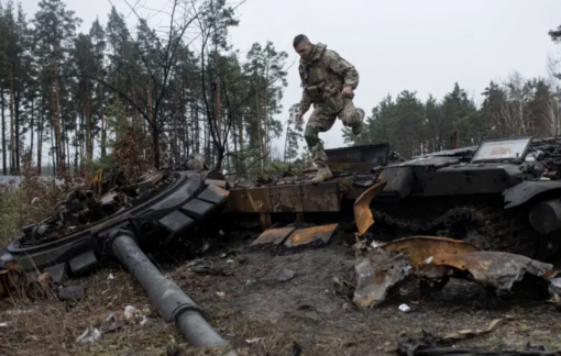 Ukraine tuyên bố giành lại kiểm quyền soát Kiev, đàm phán hòa bình tiến triển