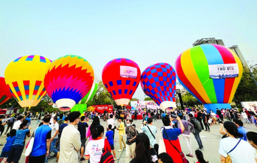 TPHCM mở rộng cửa đón du khách