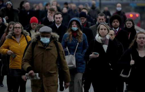 Anh: Sống chung với COVID-19 khi các ca bệnh tăng cao