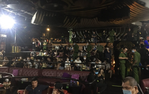 Lại phát hiện hàng chục nam nữ dương tính ma túy trong bar Ferso, TPHCM