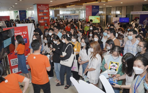 Bớt dịch, trường đại học gầy dựng lại sàn việc làm cho sinh viên