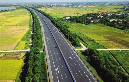 Yêu cầu các tỉnh giao mặt bằng thi công cao tốc Bắc - Nam trong tháng 4/2022